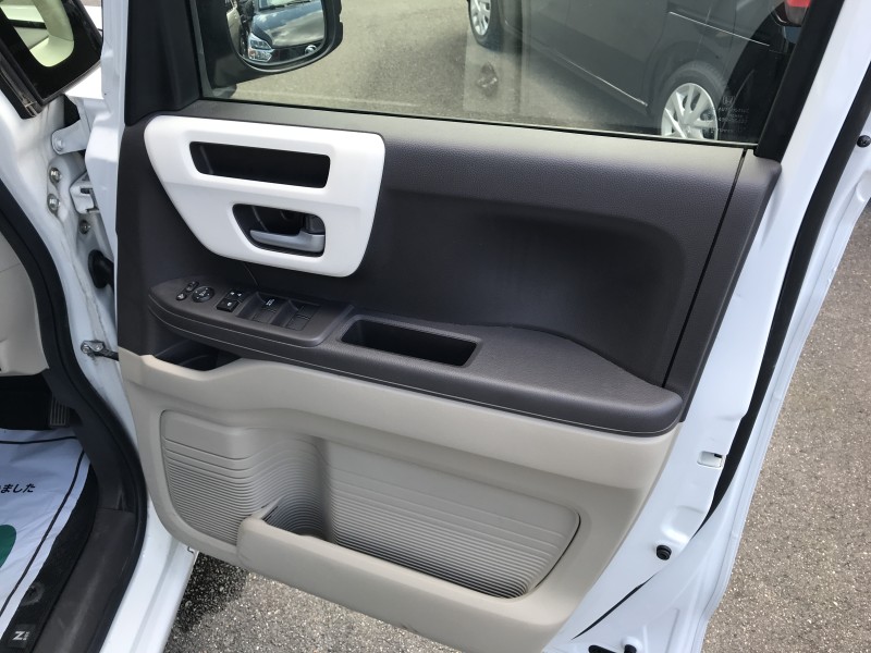 ホンダ N BOX 18枚目
