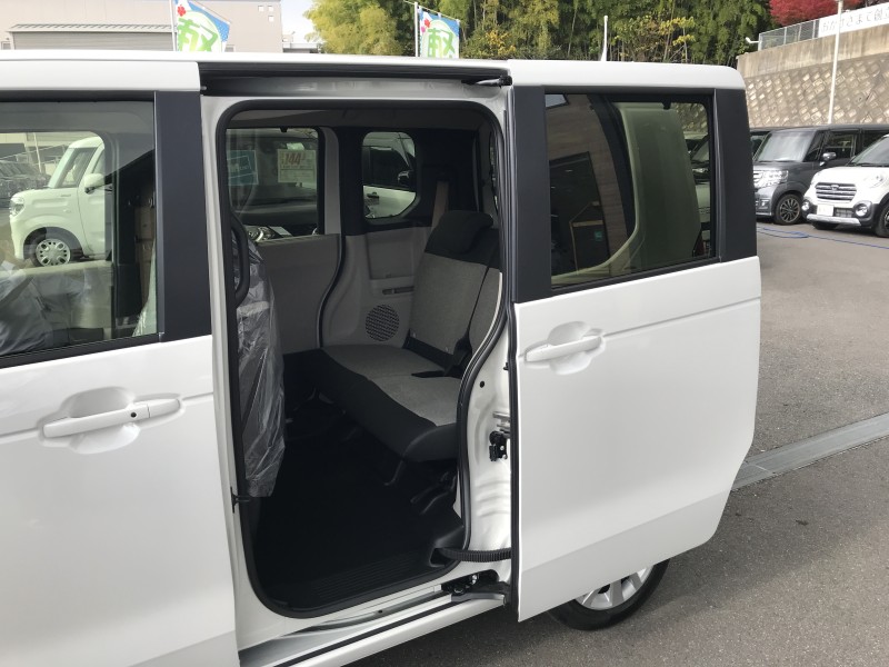 ホンダ N BOX 11枚目