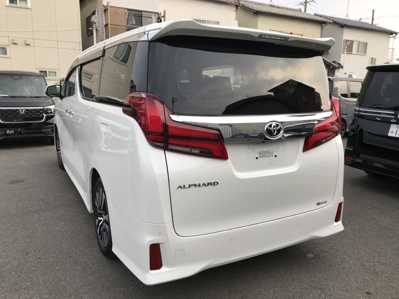トヨタ アルファード 9枚目