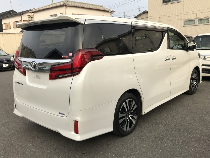 トヨタ アルファード 4枚目