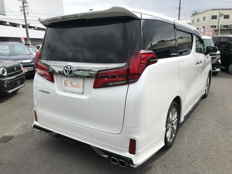 トヨタ アルファード 4枚目