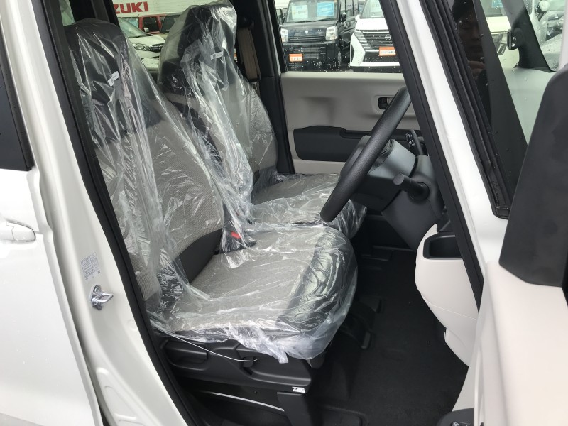ホンダ N BOX 11枚目