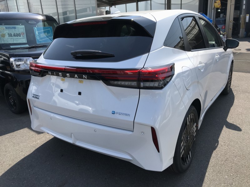 ニッサン ノートオーラ 4枚目