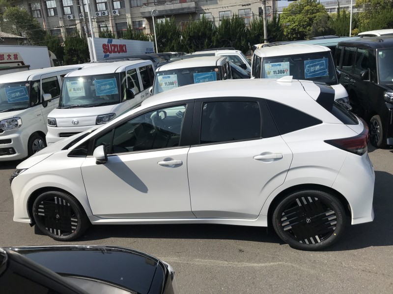 ニッサン ノートオーラ 8枚目