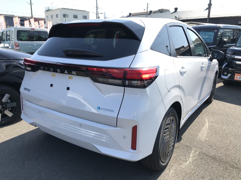 ニッサン ノート 4枚目