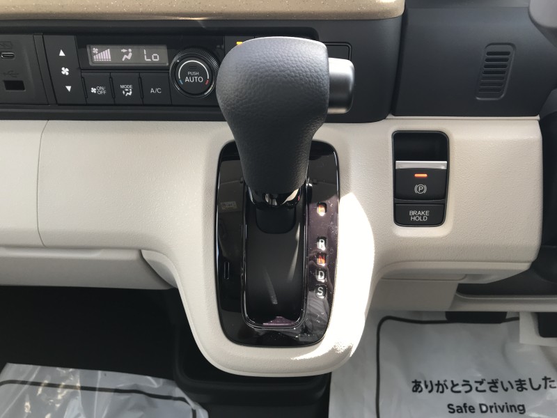 ホンダ N BOX 13枚目