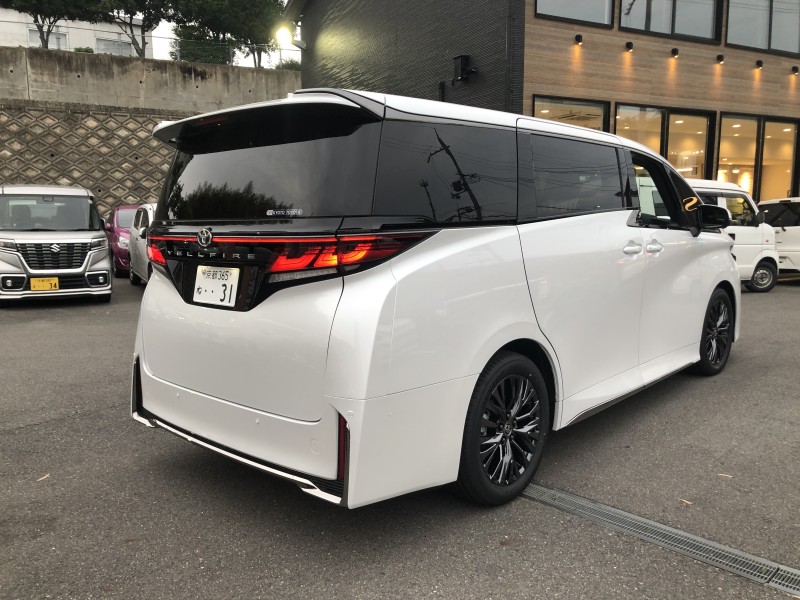 トヨタ ヴェルファイア 5枚目