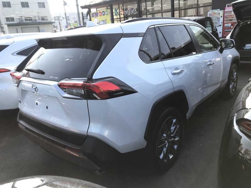 トヨタ RAV4 3枚目