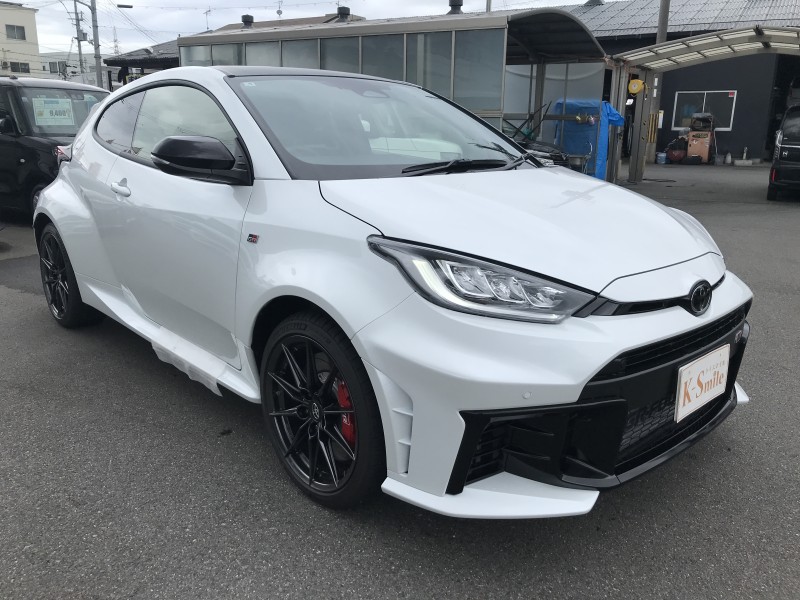 トヨタ ヤリス 2枚目