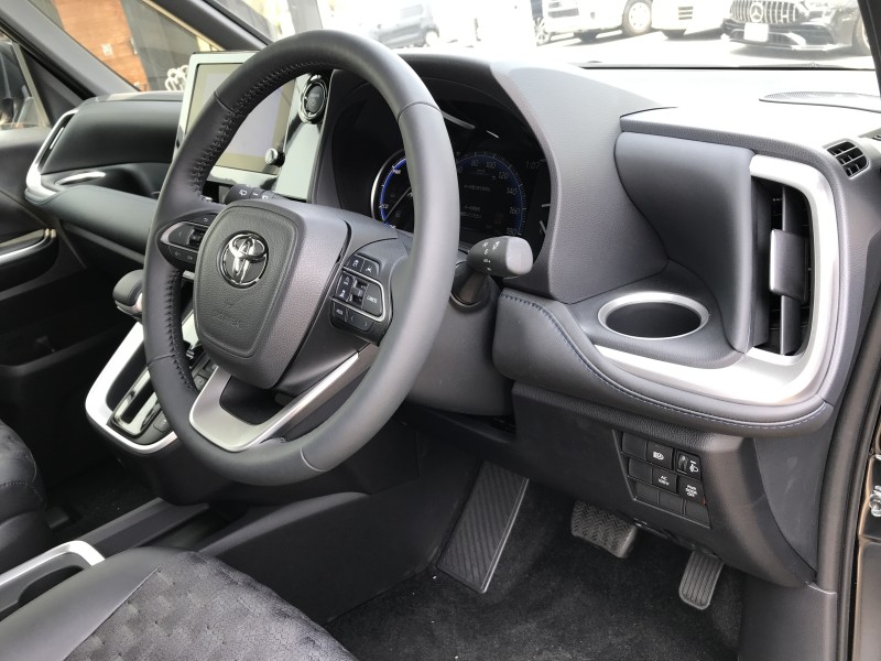 トヨタ ヴォクシー 16枚目