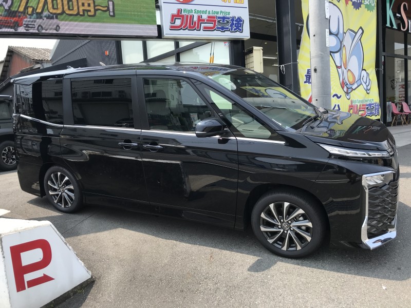 トヨタ ヴォクシー 3枚目