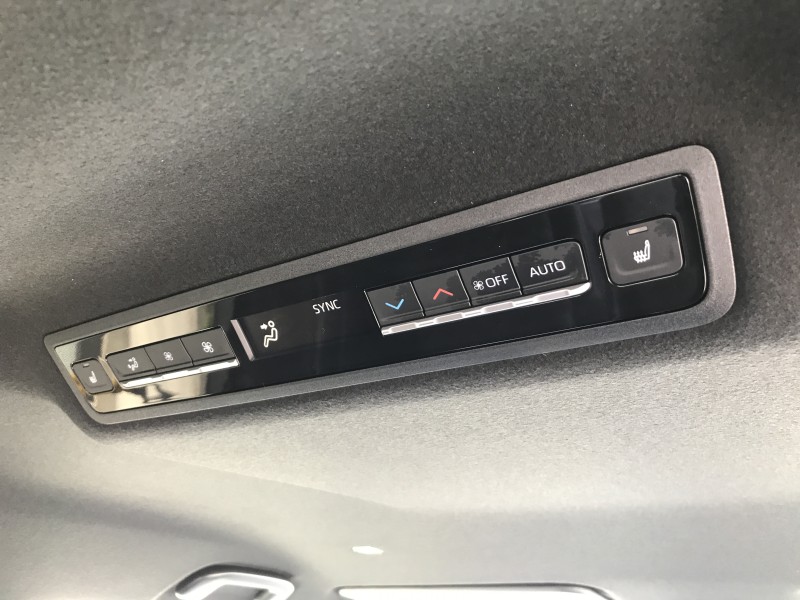 トヨタ ヴォクシー 7枚目