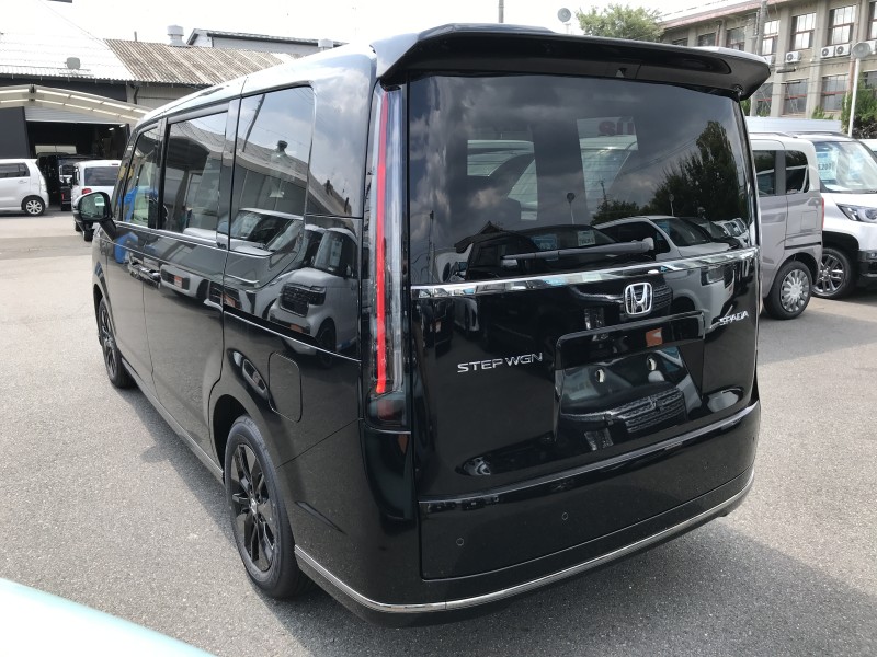 ホンダ ステップワゴンスパーダ 9枚目