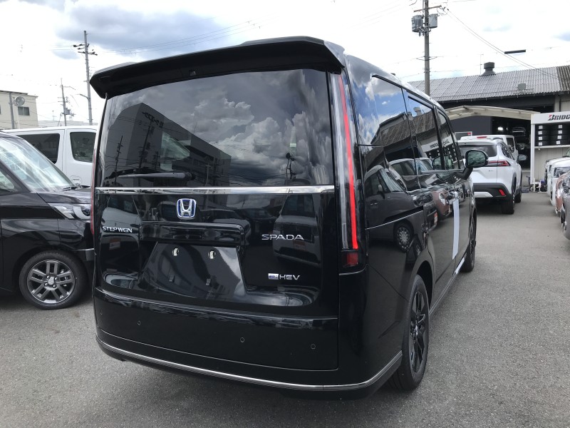 ホンダ ステップワゴンスパーダ 4枚目