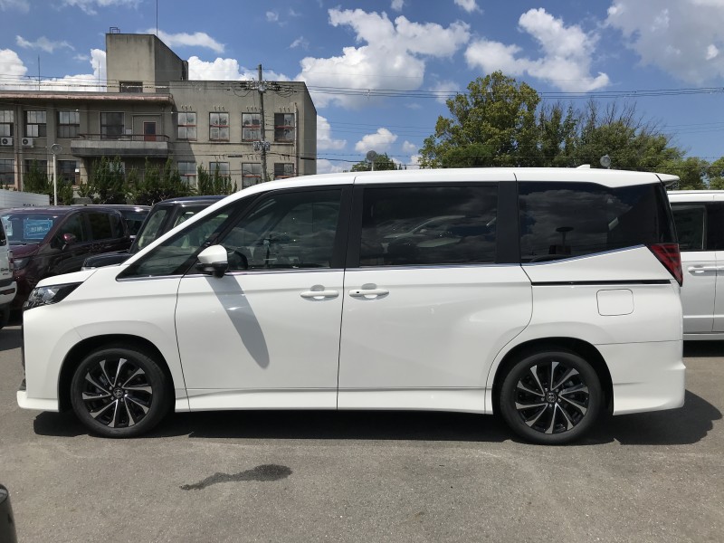 トヨタ ノア 10枚目