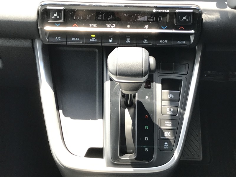 トヨタ ノア 17枚目