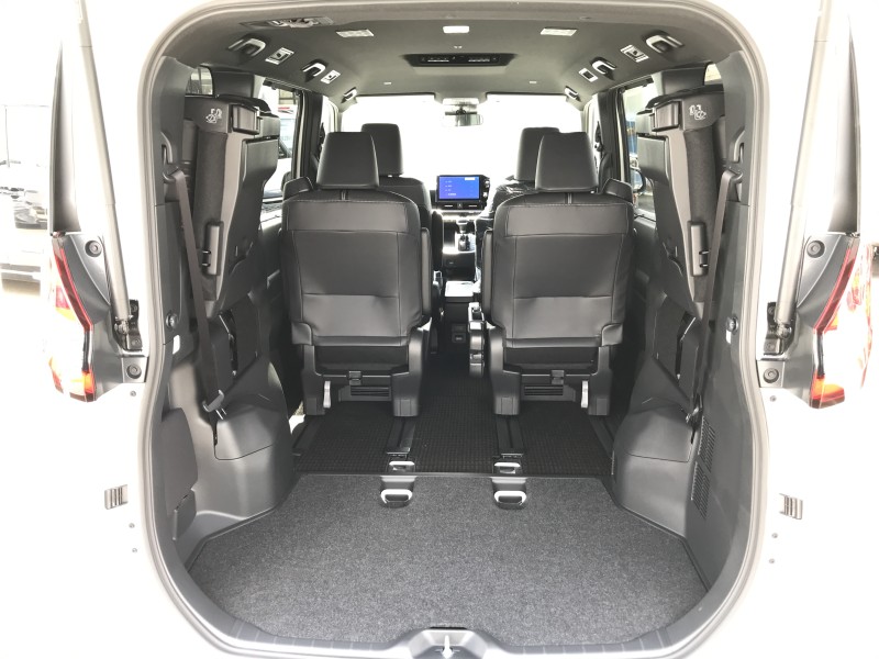 トヨタ ノア 7枚目