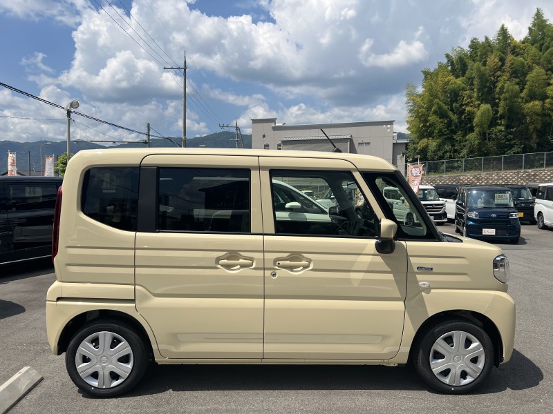 スズキ スペーシア 3枚目