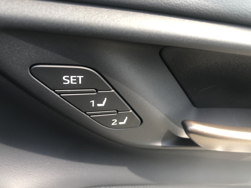 トヨタ クラウンスポーツ 15枚目