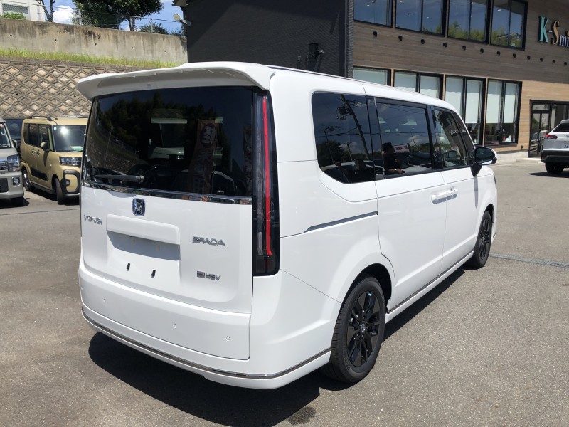 ホンダ ステップワゴンスパーダ 4枚目