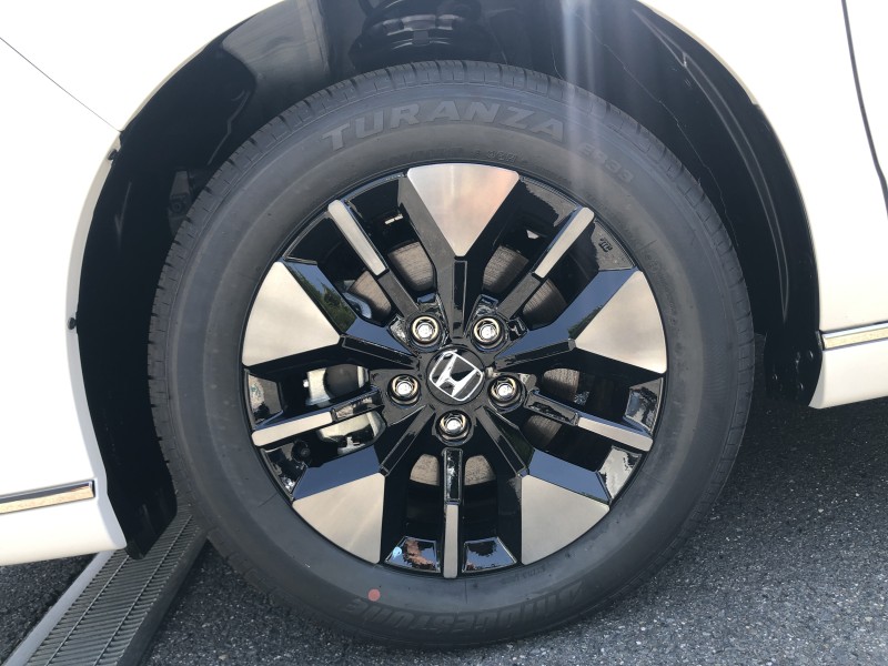 ホンダ ステップワゴンスパーダ 8枚目