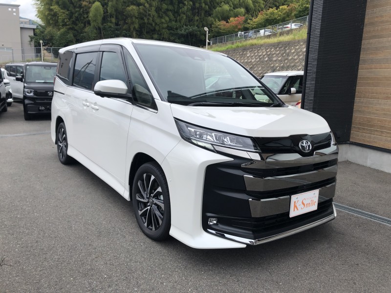 トヨタ ノア 2枚目