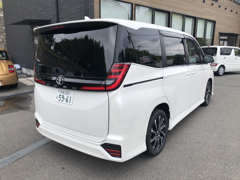 トヨタ ノア 4枚目