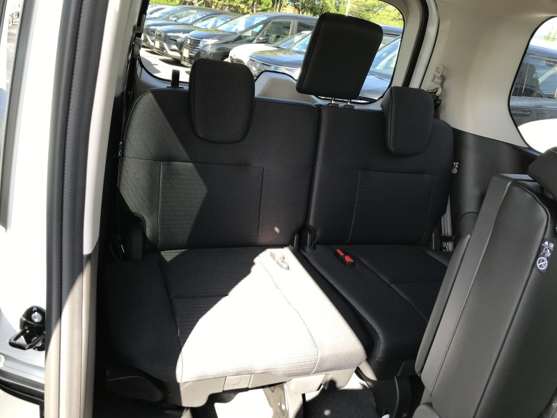 ニッサン セレナ 10枚目