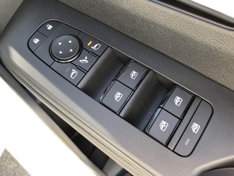 ニッサン セレナ 17枚目