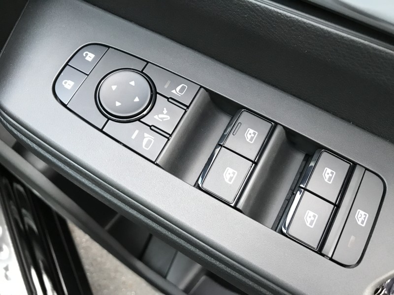 ニッサン セレナ 19枚目