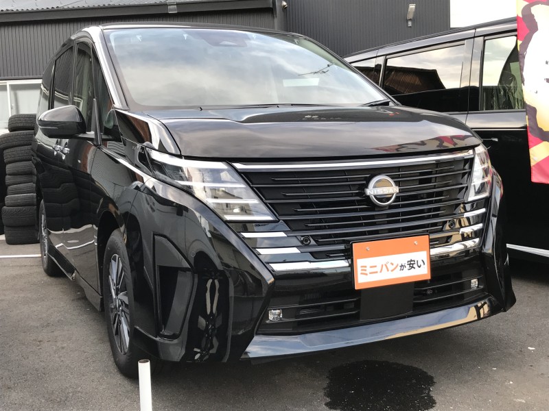 ニッサン セレナ 2枚目