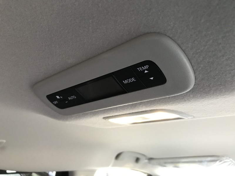 ニッサン セレナ 7枚目