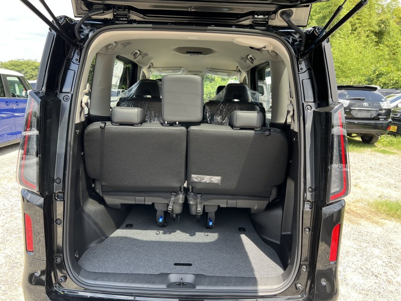 ニッサン セレナ 13枚目