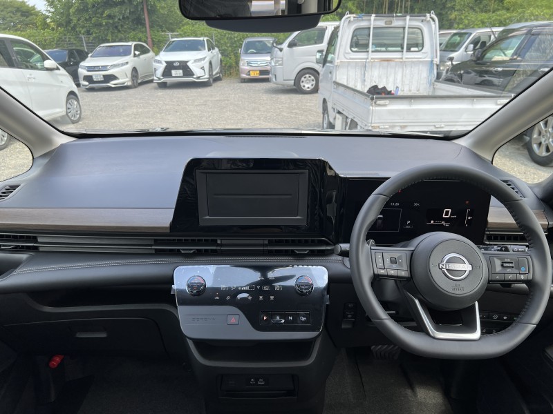 ニッサン セレナ 14枚目