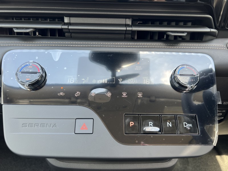 ニッサン セレナ 15枚目