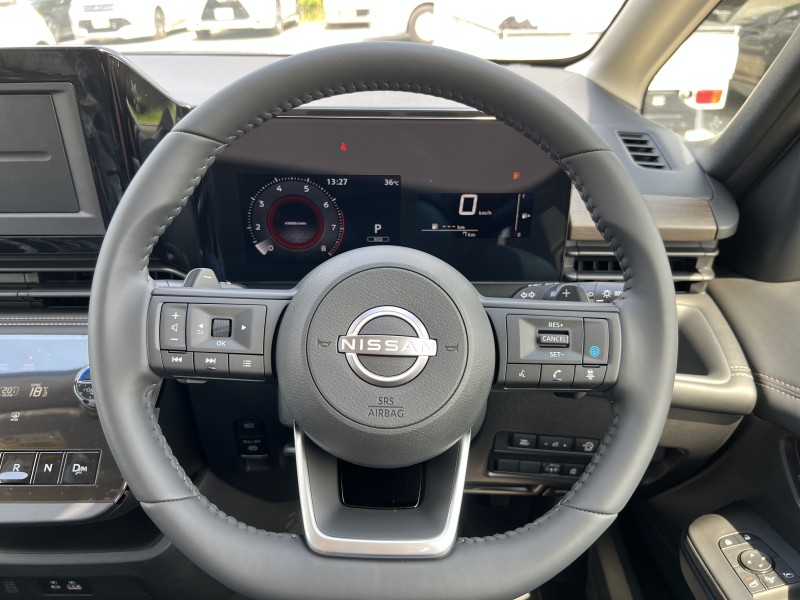 ニッサン セレナ 16枚目