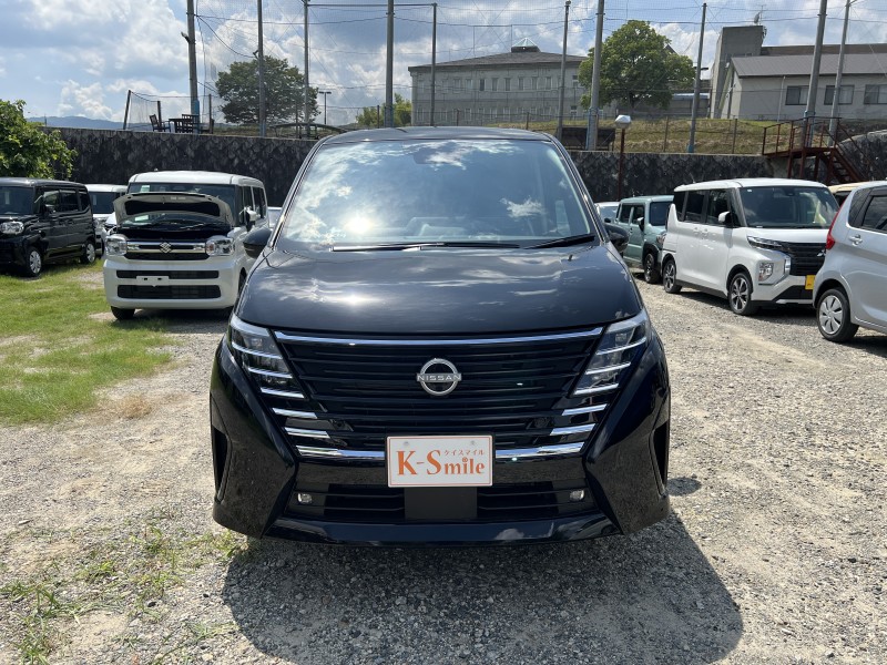 ニッサン セレナ 1枚目