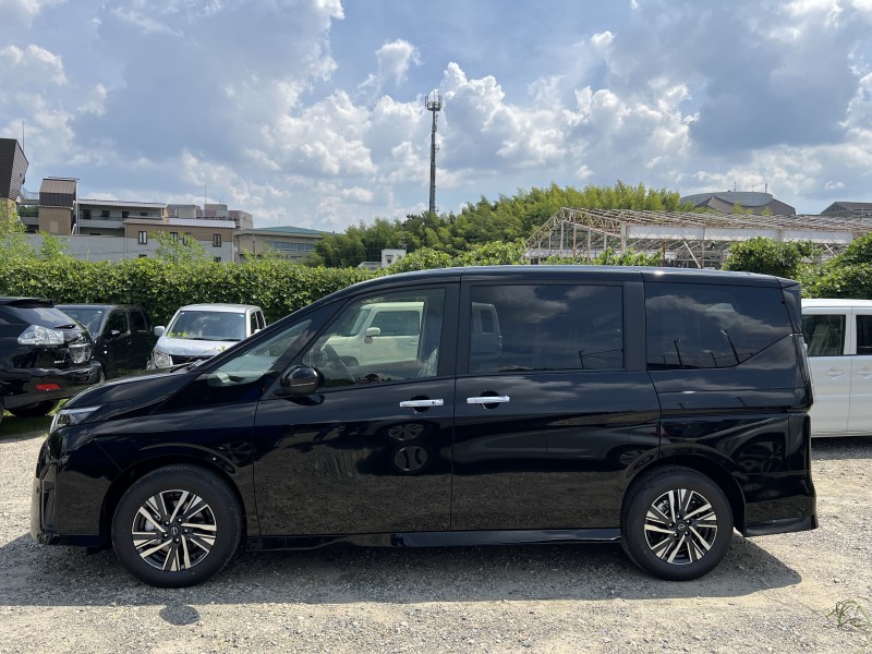 ニッサン セレナ 7枚目