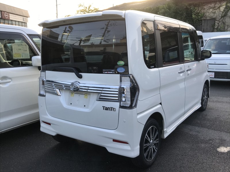 ダイハツ タント 4枚目