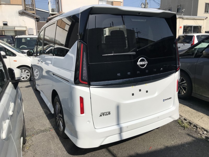 ニッサン セレナ 10枚目