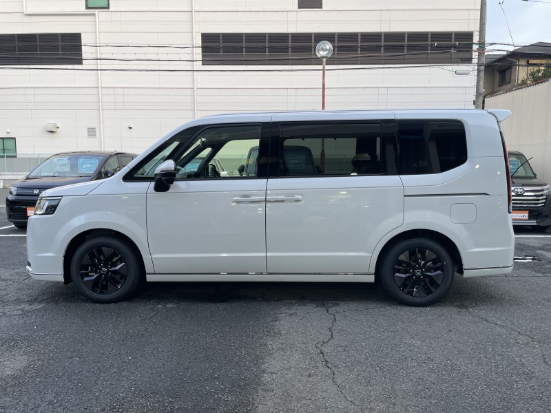 ホンダ ステップワゴンスパーダ 9枚目