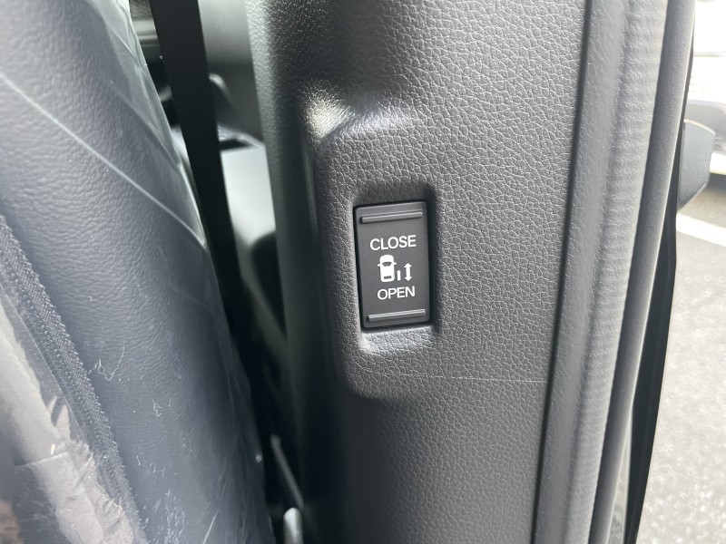 ホンダ ステップワゴンスパーダ 12枚目