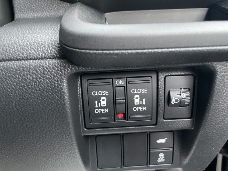 ホンダ ステップワゴンスパーダ 17枚目