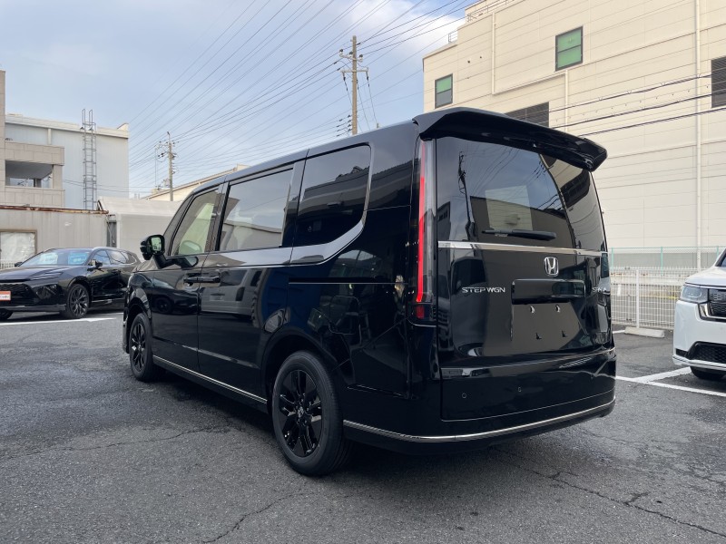 ホンダ ステップワゴンスパーダ 8枚目