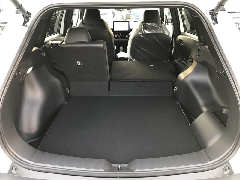 トヨタ カローラクロス 7枚目