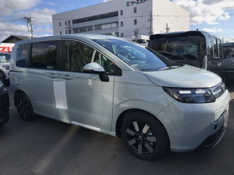 ホンダ フリード 3枚目