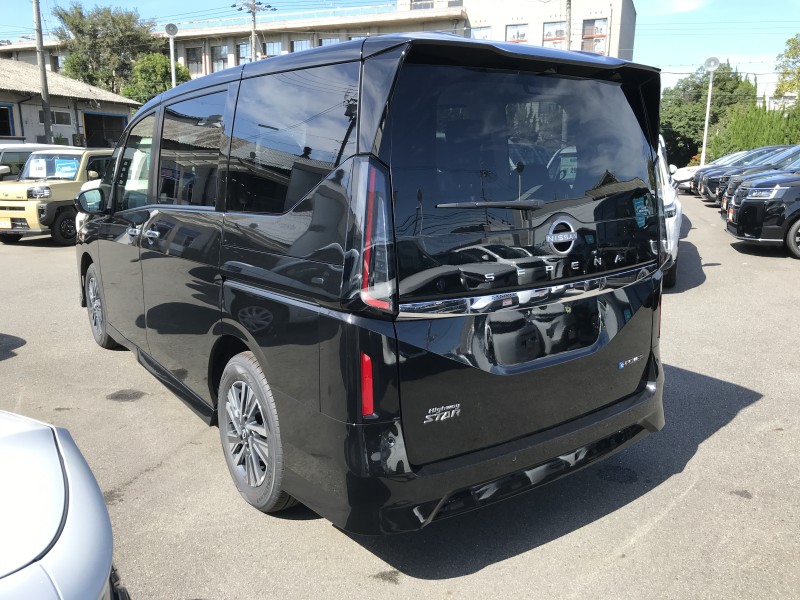 ニッサン セレナ 10枚目