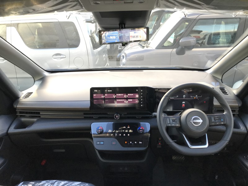 ニッサン セレナ 16枚目