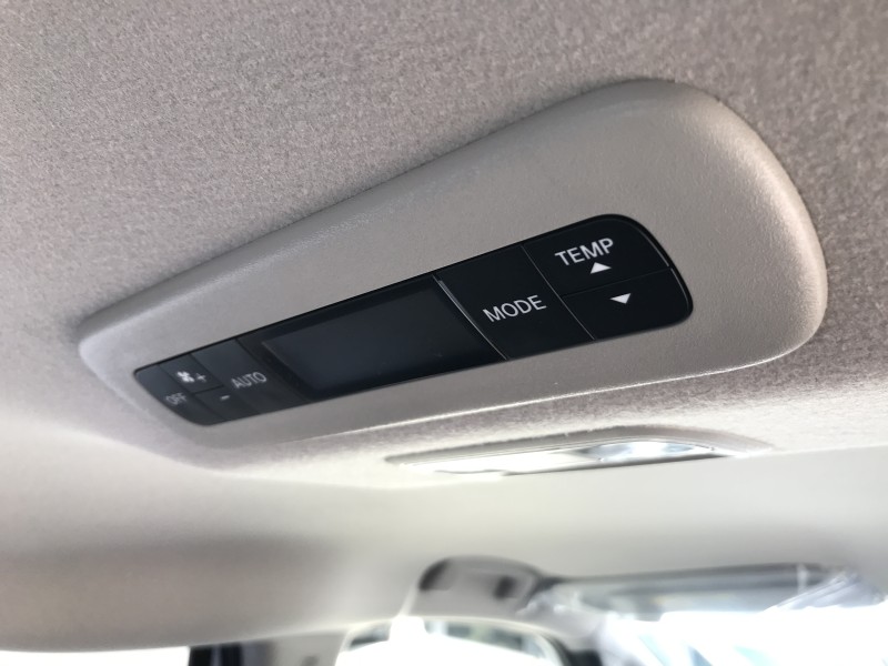 ニッサン セレナ 9枚目