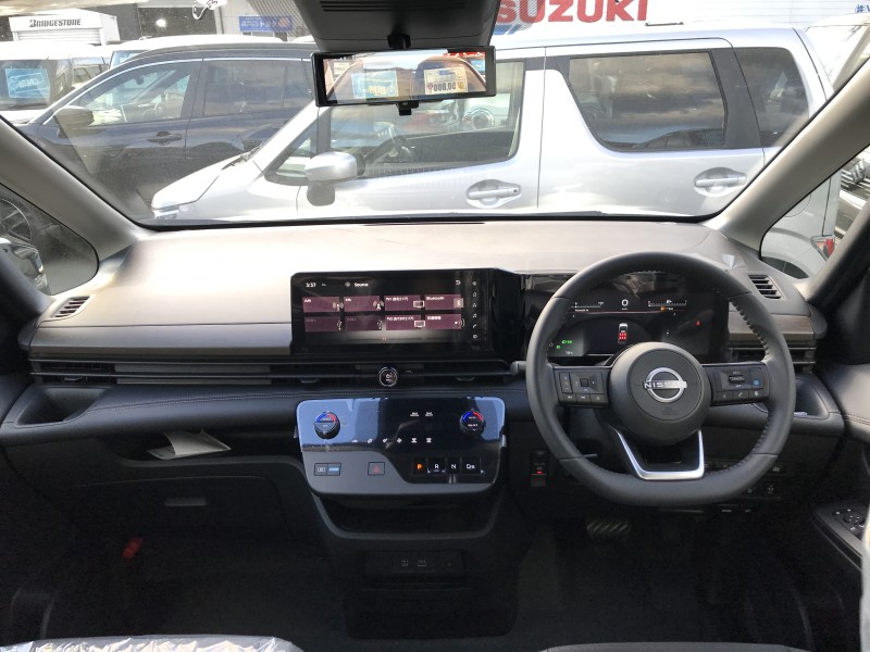 ニッサン セレナ 16枚目